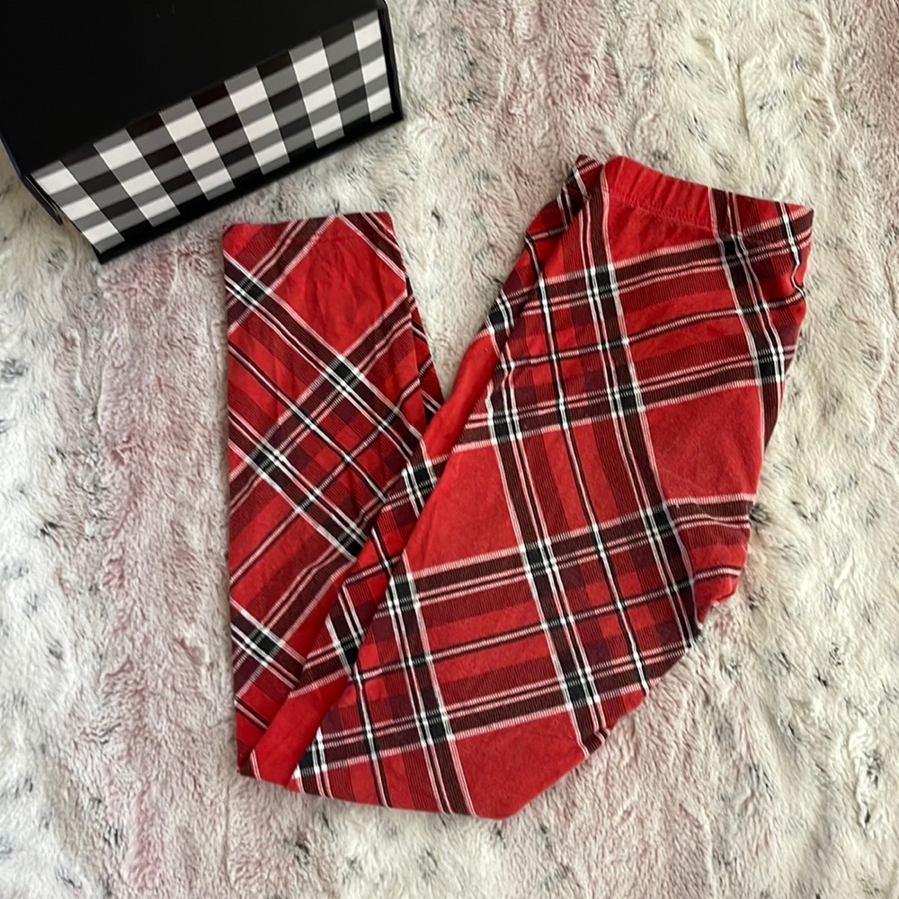 FabKids Red/Black Plaid Leggings size 8